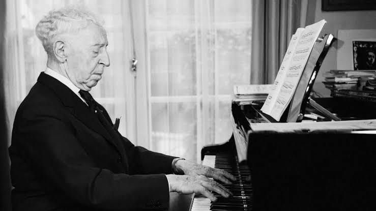 Le pianiste Arthur Rubinstein, hôte du Caux Palace vers 1905.