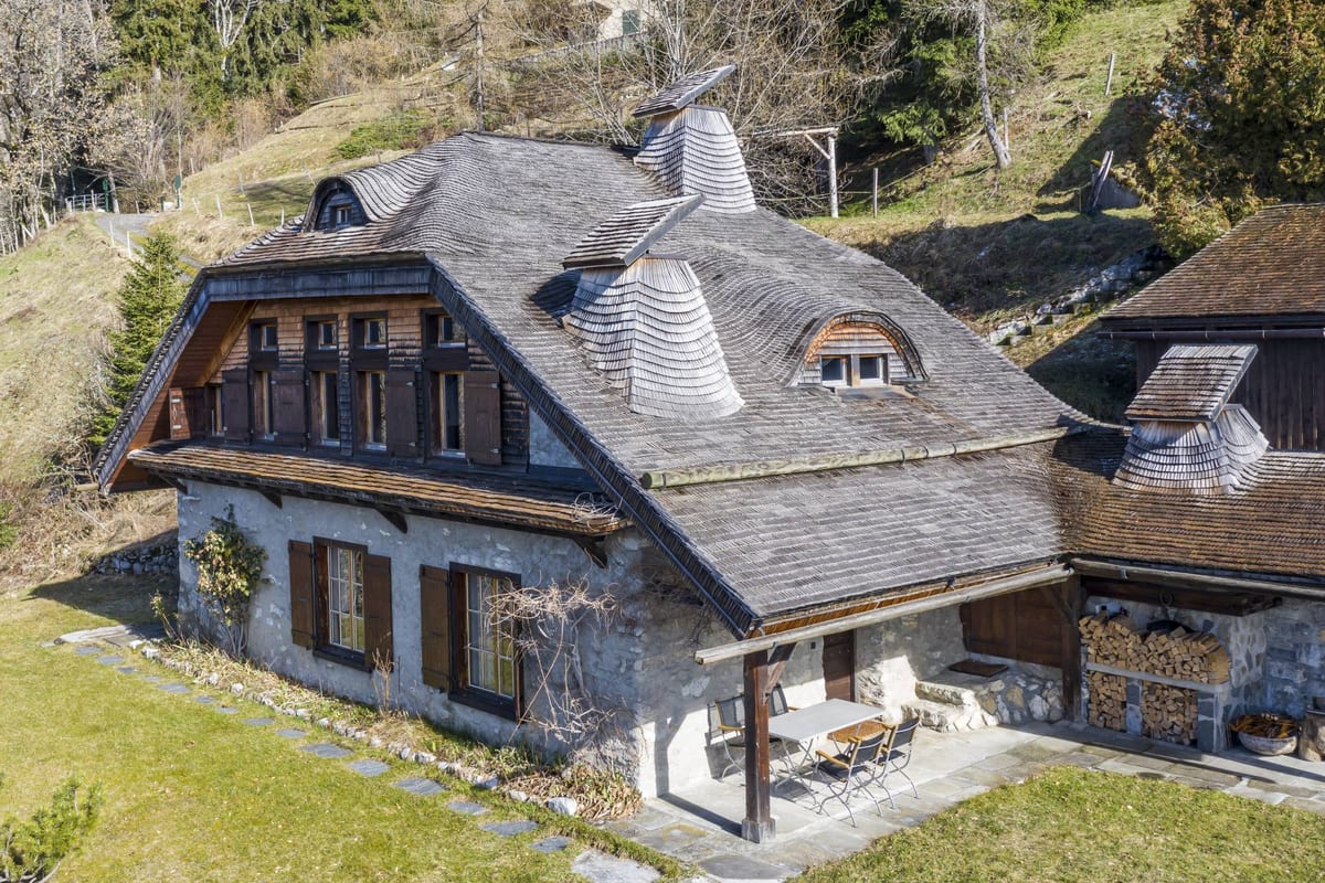 Le chalet de Maurice Béjart, à Sonchaux, sur les hauteurs de Montreux-Veytaux, face au lac et aux montagnes.