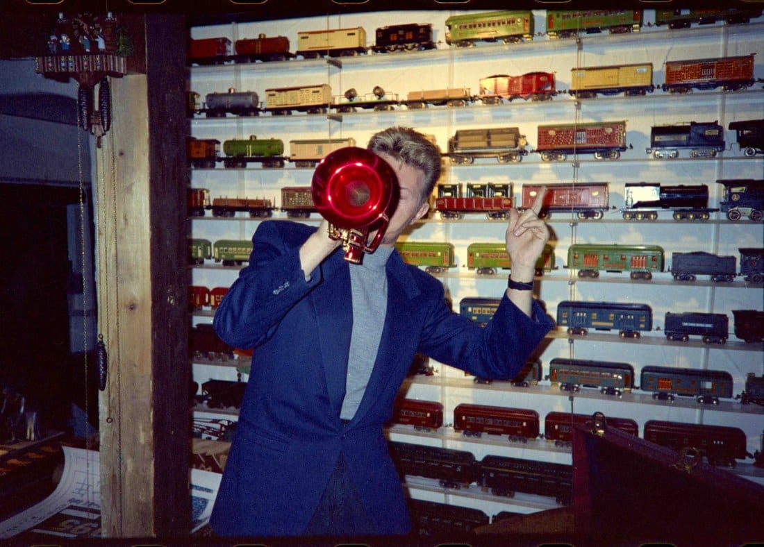 David Bowie chez Claude Nobs : une image rare de leur amitié, confiée par la Fondation Claude Nobs.