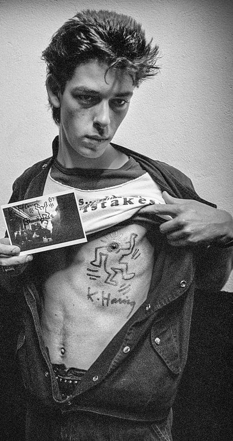 Keith Haring dans le hall de la Dolce Vita, le 2 octobre 1987.