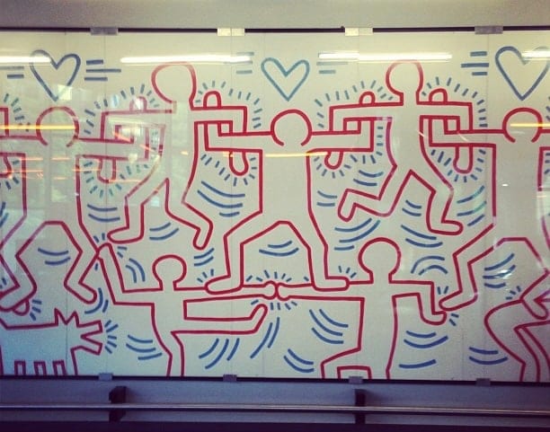 L’œuvre peinte en juillet 1983 au 2M2C, aujourd’hui dans un hall du bâtiment.