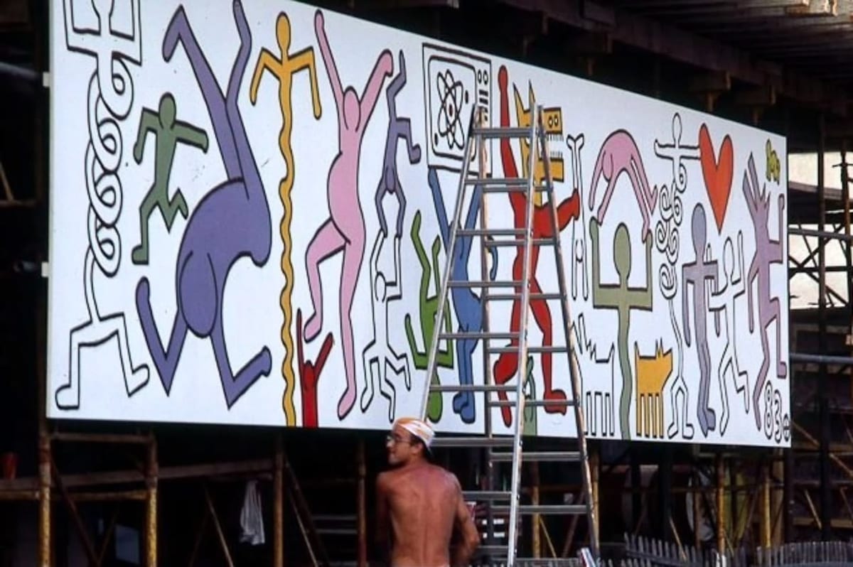 Une autre vue du chantier, rue du Théâtre. Photo Jacques Straesslé.