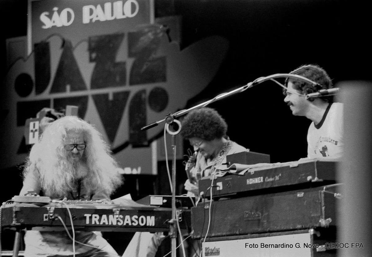 Hermeto Pascoal, le guitariste Celso Mendes et Chick Corea à São Paulo, en 1978.