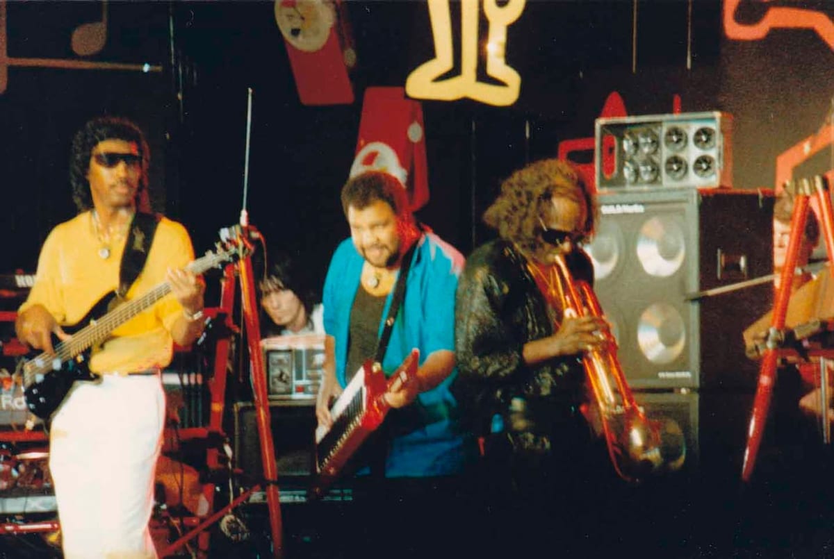 Miles Davis et le claviériste George Duke au Montreux Jazz Festival (1986).