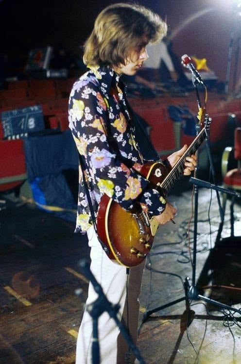 Mick Taylor pendant les répétitions au Théâtre Rialto, en mai 1972.