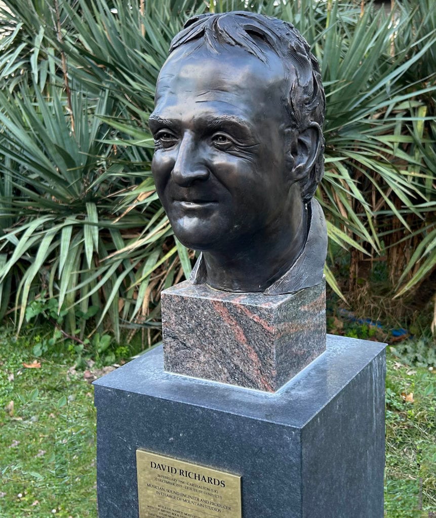 Buste de David Richards
