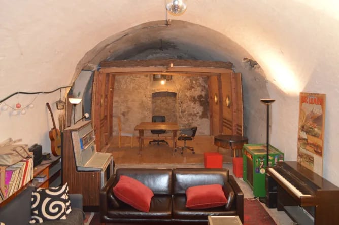 Byron Studio