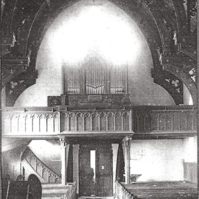 L’orgue Walcker sur la tribune ouest, avant 1885.