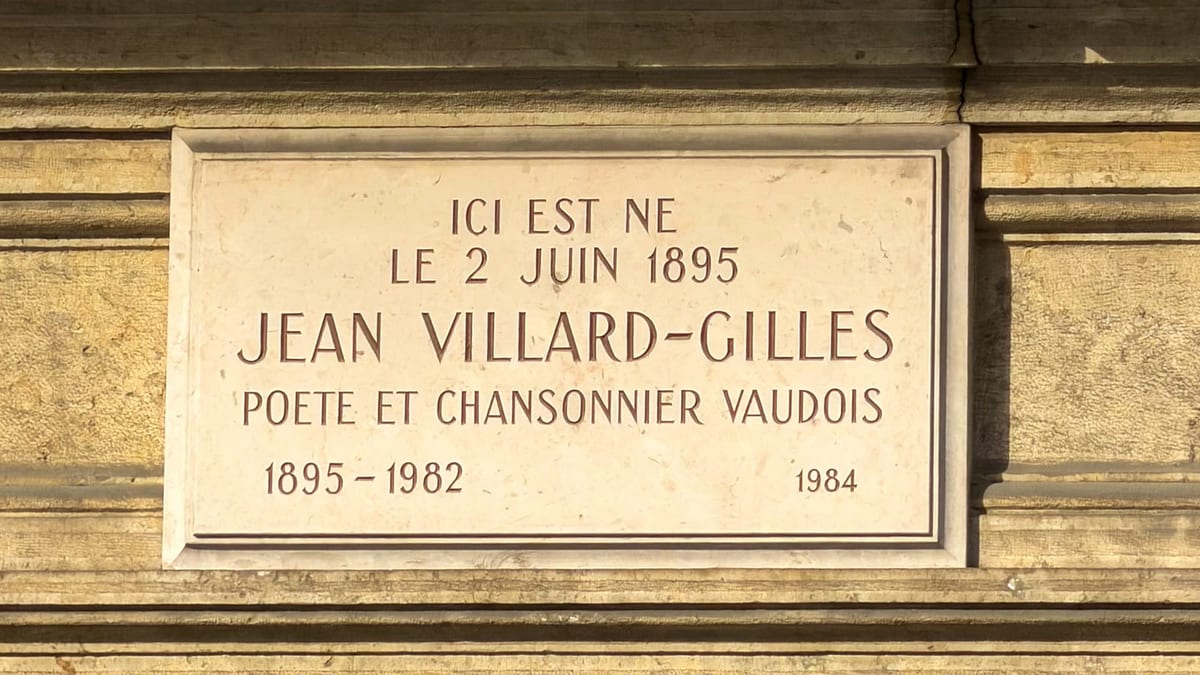 La plaque commémorative de sa maison natale.